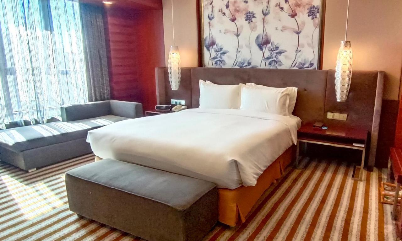 Holiday Inn Beijing Haidian, An Ihg Hotel Exterior photo