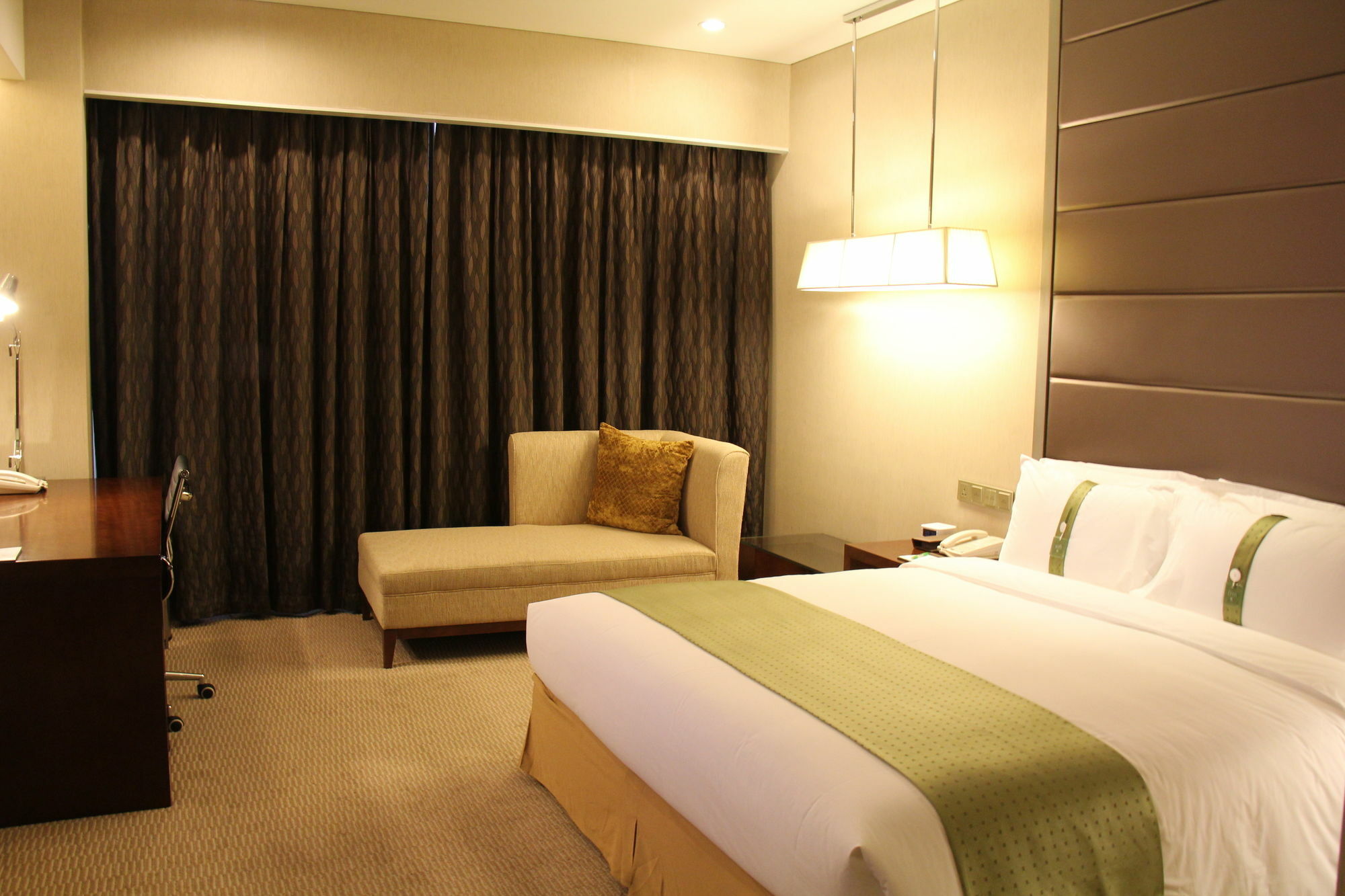 Holiday Inn Beijing Haidian, An Ihg Hotel Exterior photo