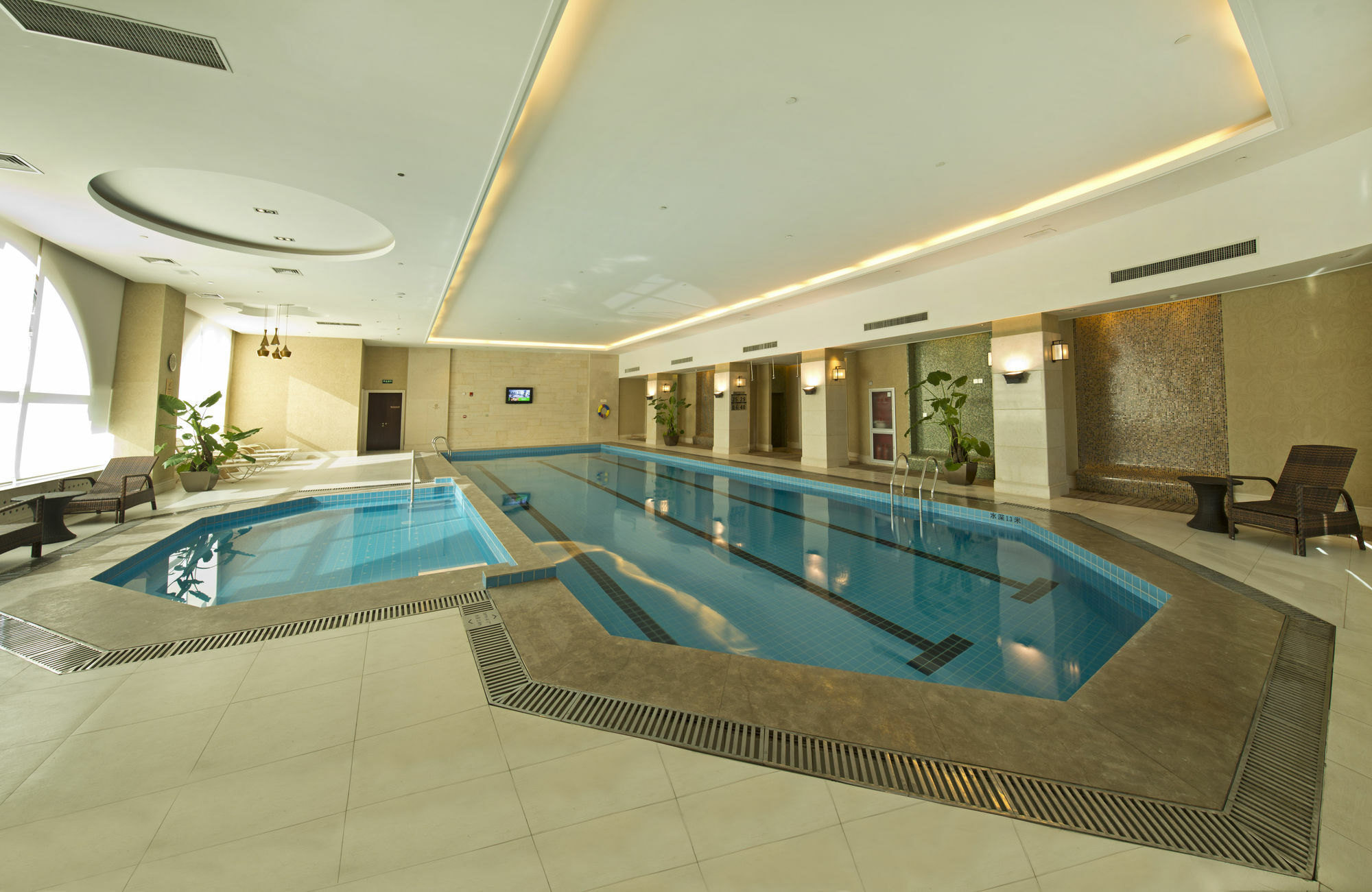 Holiday Inn Beijing Haidian, An Ihg Hotel Exterior photo